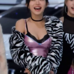 썸네일-KISSOFLIFE   JULIE-이미지