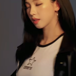 썸네일-aespa   Karina-이미지