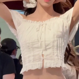 ITZY - YUNA-메인 썸네일 이미지